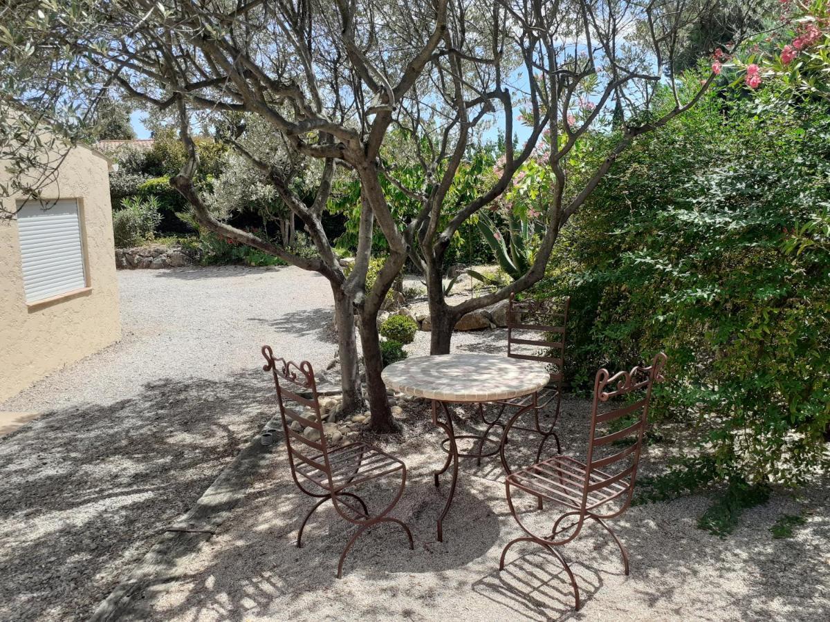 Gite Provencal Independant Avec Piscine Chauffee : Le Suy Bien Flayosc Exteriör bild