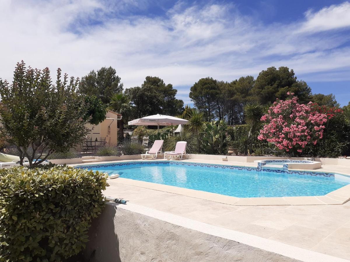 Gite Provencal Independant Avec Piscine Chauffee : Le Suy Bien Flayosc Exteriör bild