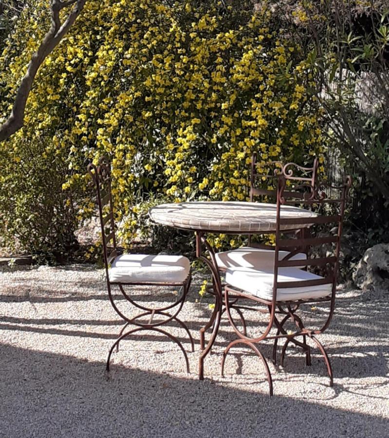 Gite Provencal Independant Avec Piscine Chauffee : Le Suy Bien Flayosc Exteriör bild