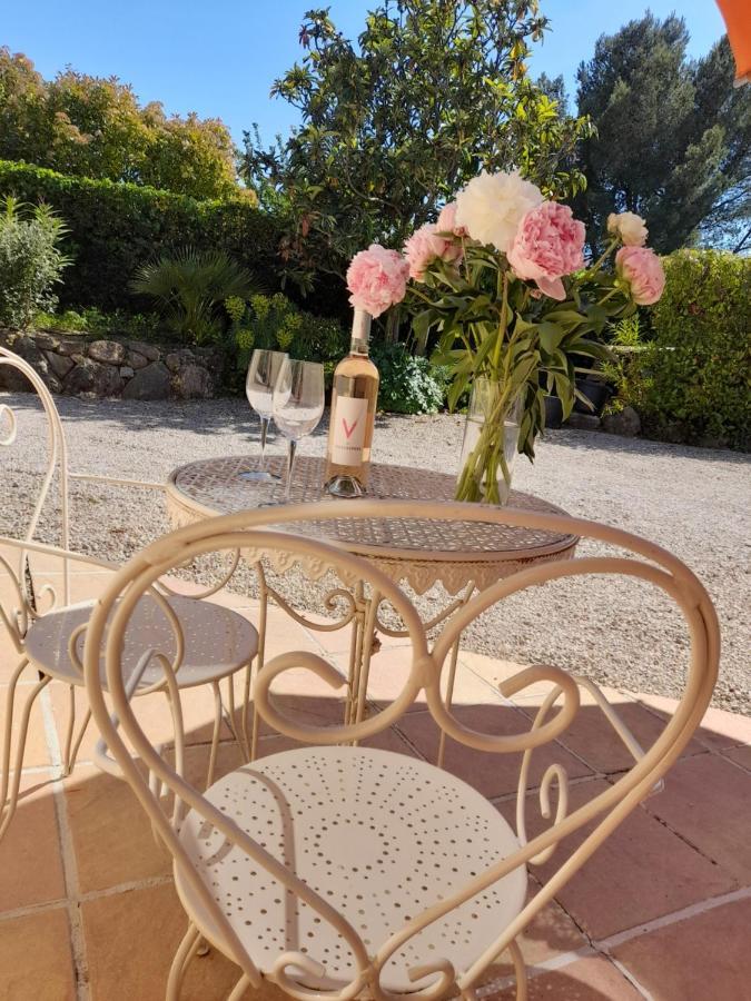 Gite Provencal Independant Avec Piscine Chauffee : Le Suy Bien Flayosc Exteriör bild